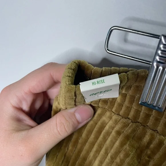 NWT Aerie Gold Velvet Velour Ribbed Hi-Rise Pull On Flare Pants Lounge - Picture 7 of 8